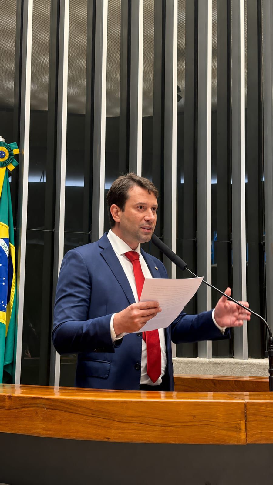 Deputado Daniel Barbosa vota pelo fim da escala 6×1